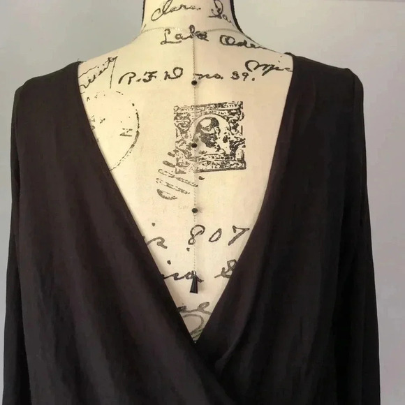 Old Navy Active Top - Low Back - Picture 5 of 7